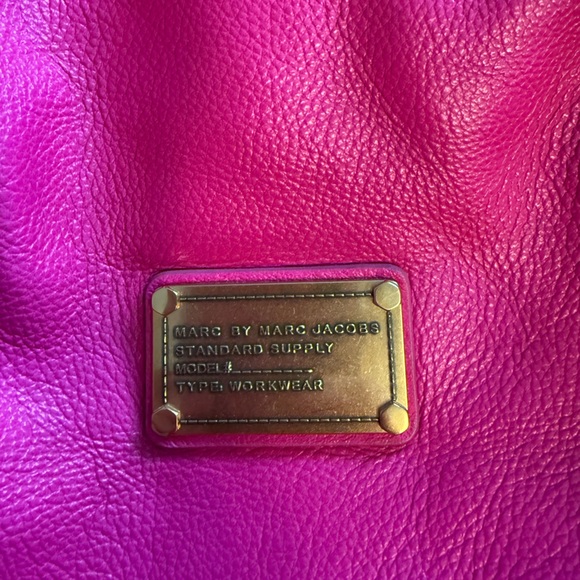 Marc Jacobs Pink Shoulder Bag with Gold Accents - Picture 3 of 6